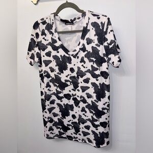 HEIMISH USA Black & White V-Neck Short Sleeve Top